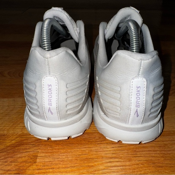 Brooks Anthem 5 Womens Size 11 White Silver Athletic Running Shoes Sneakers - Picture 5 of 9